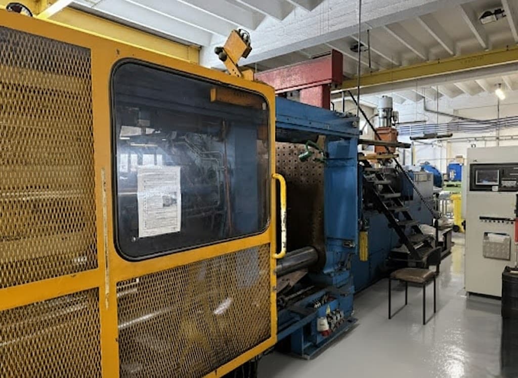 1000 t injection moulding machine, the largest machine in the C-TECH hall.